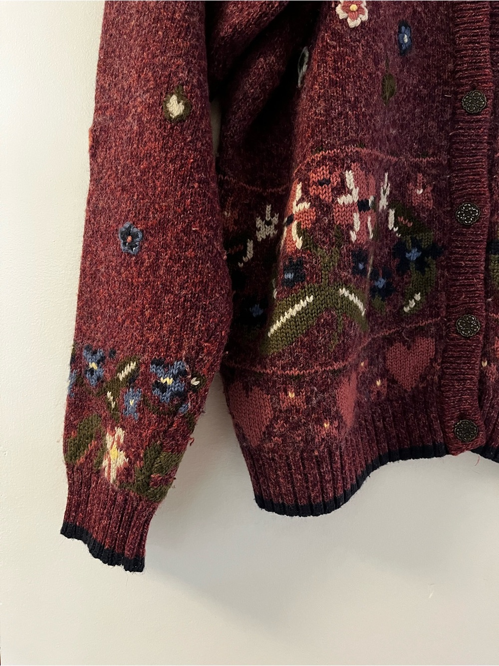 Northern Reflections | Vintage Cardigan Sweater - Picture 4 of 14